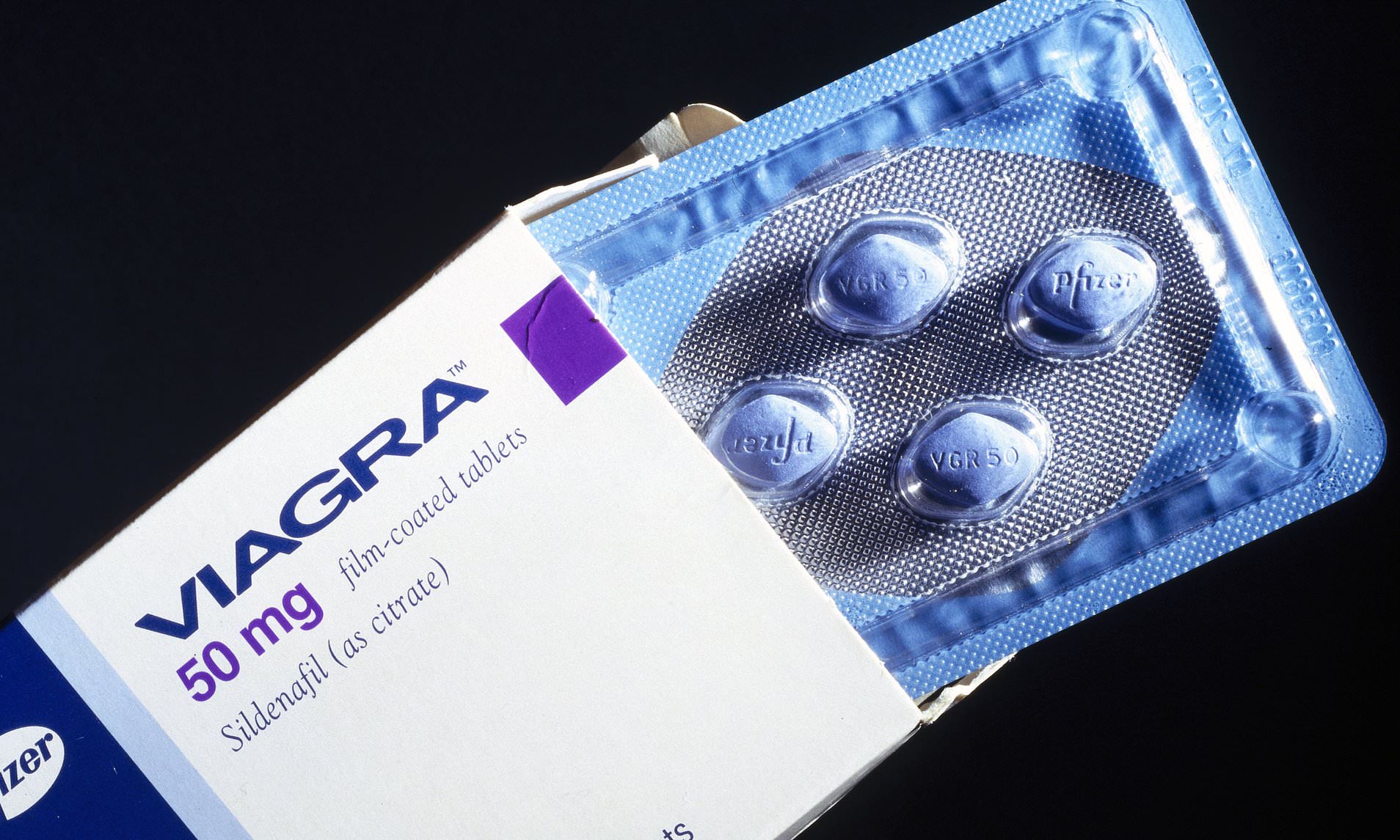 Viagra. Пачка виагры. Виагра синяя упаковка. Виагра упаковка фото. Препарат виагра картинки.